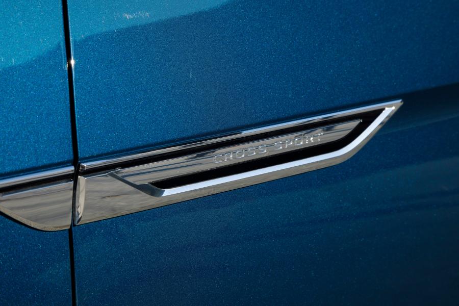 Детали экстерьера Volkswagen Atlas Cross Sport SE 2020 года  (фото 16 из 22)